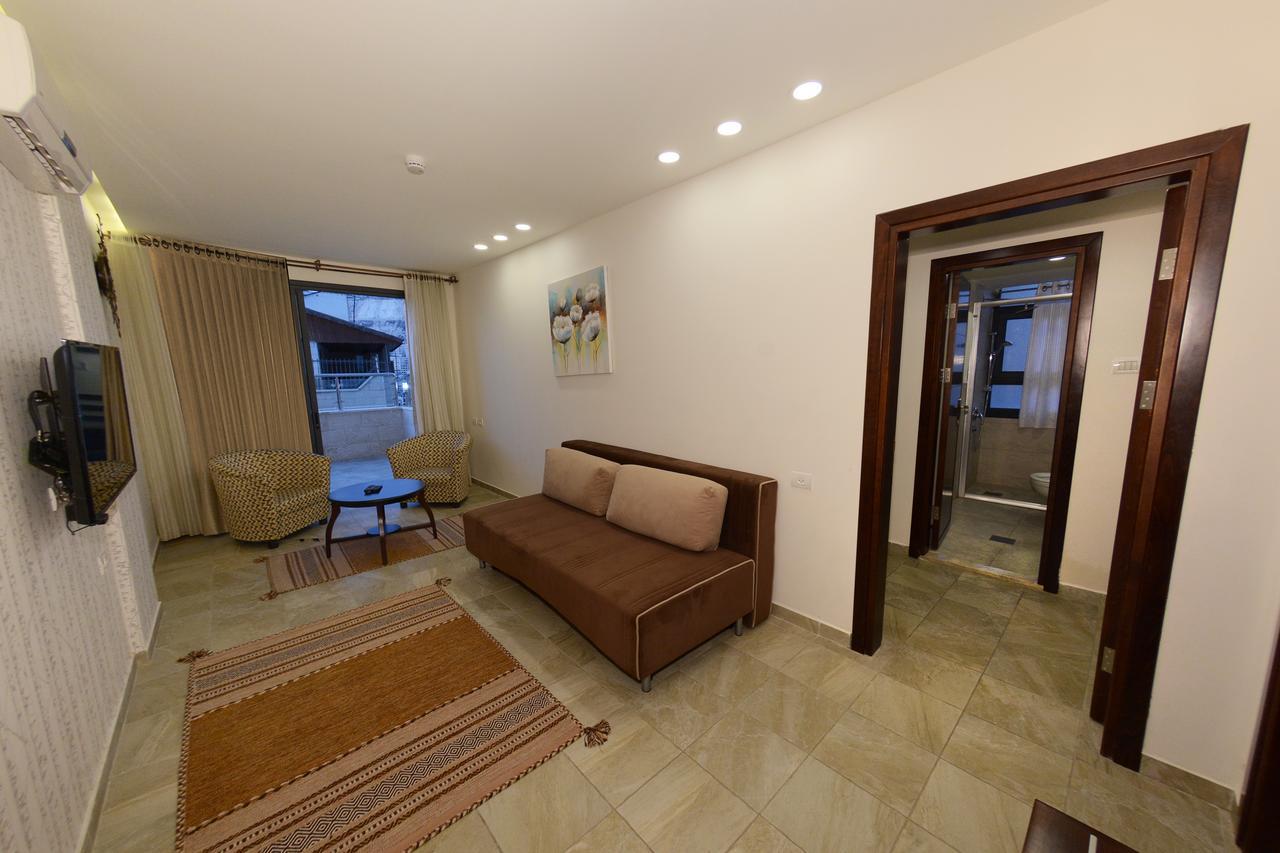 Royal Suites Nablus Buitenkant foto